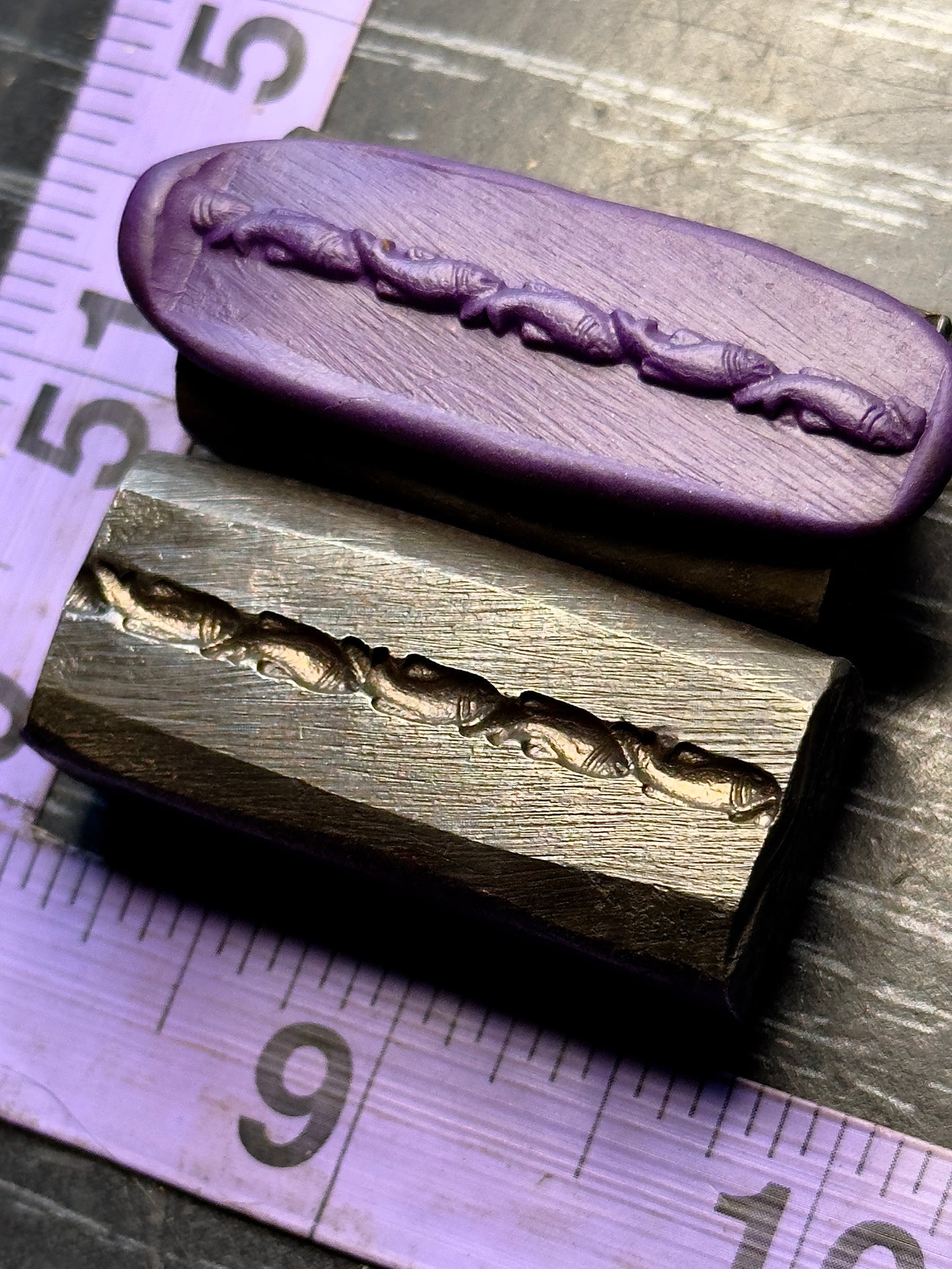 Fish Single wire die steel impression