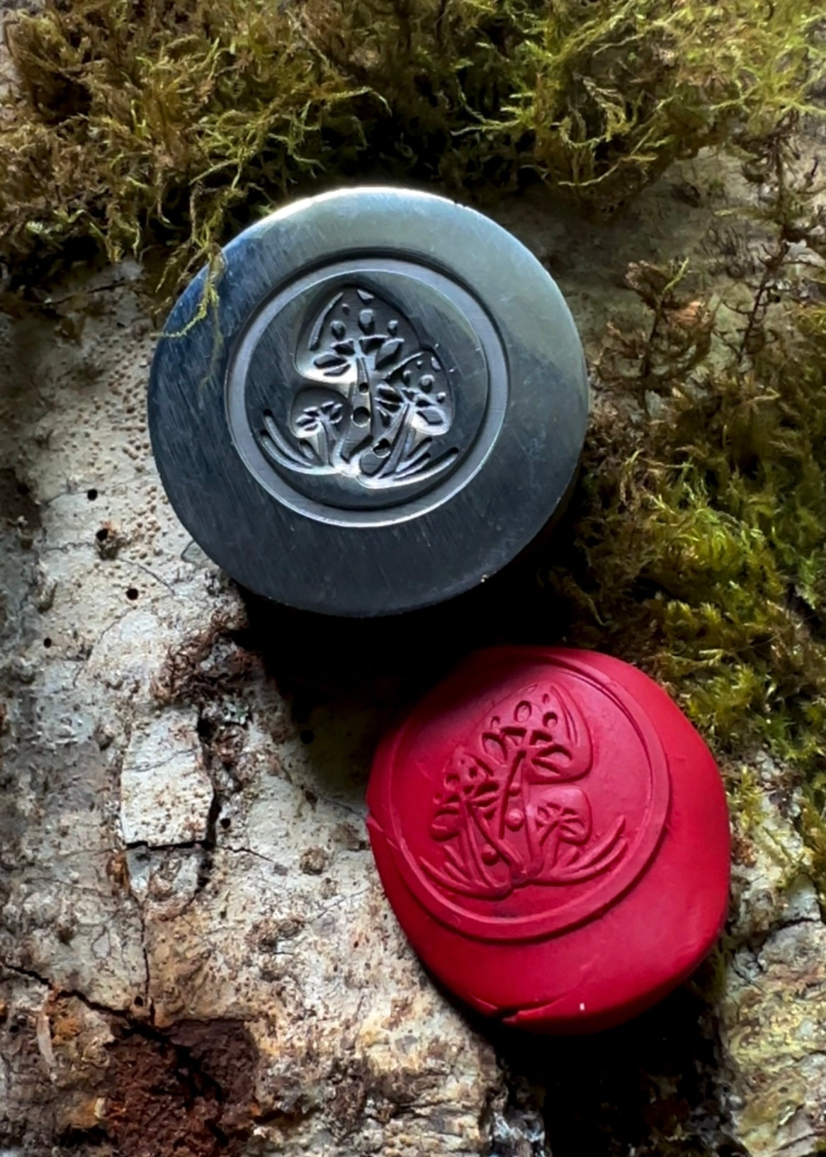 Mushroom patch, poison bottle and haunted house impression die set