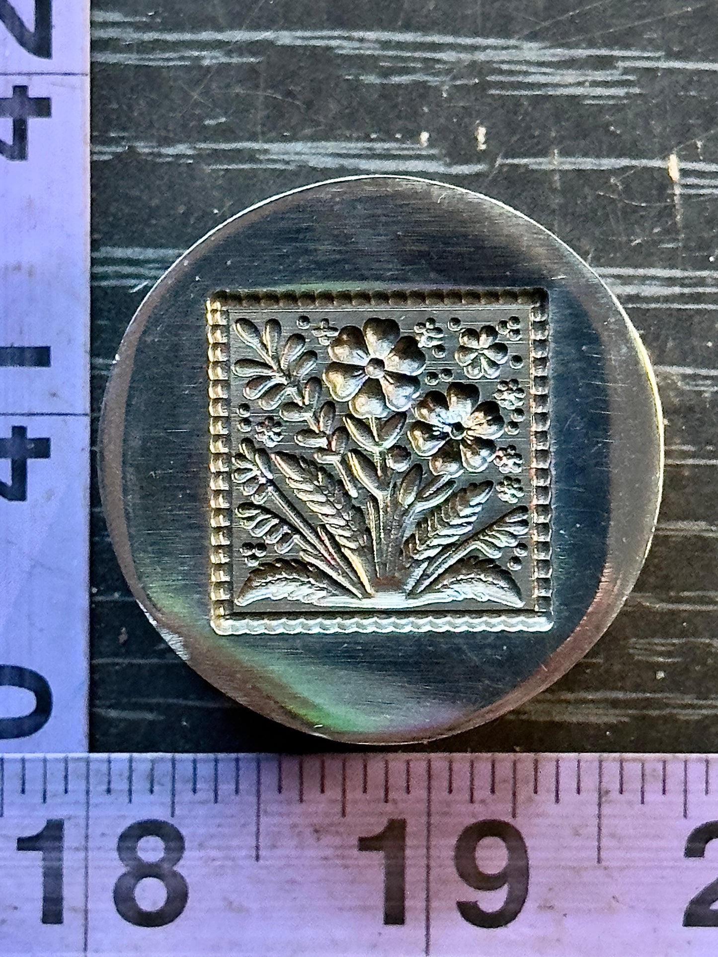 Little flower patch in frame impression die