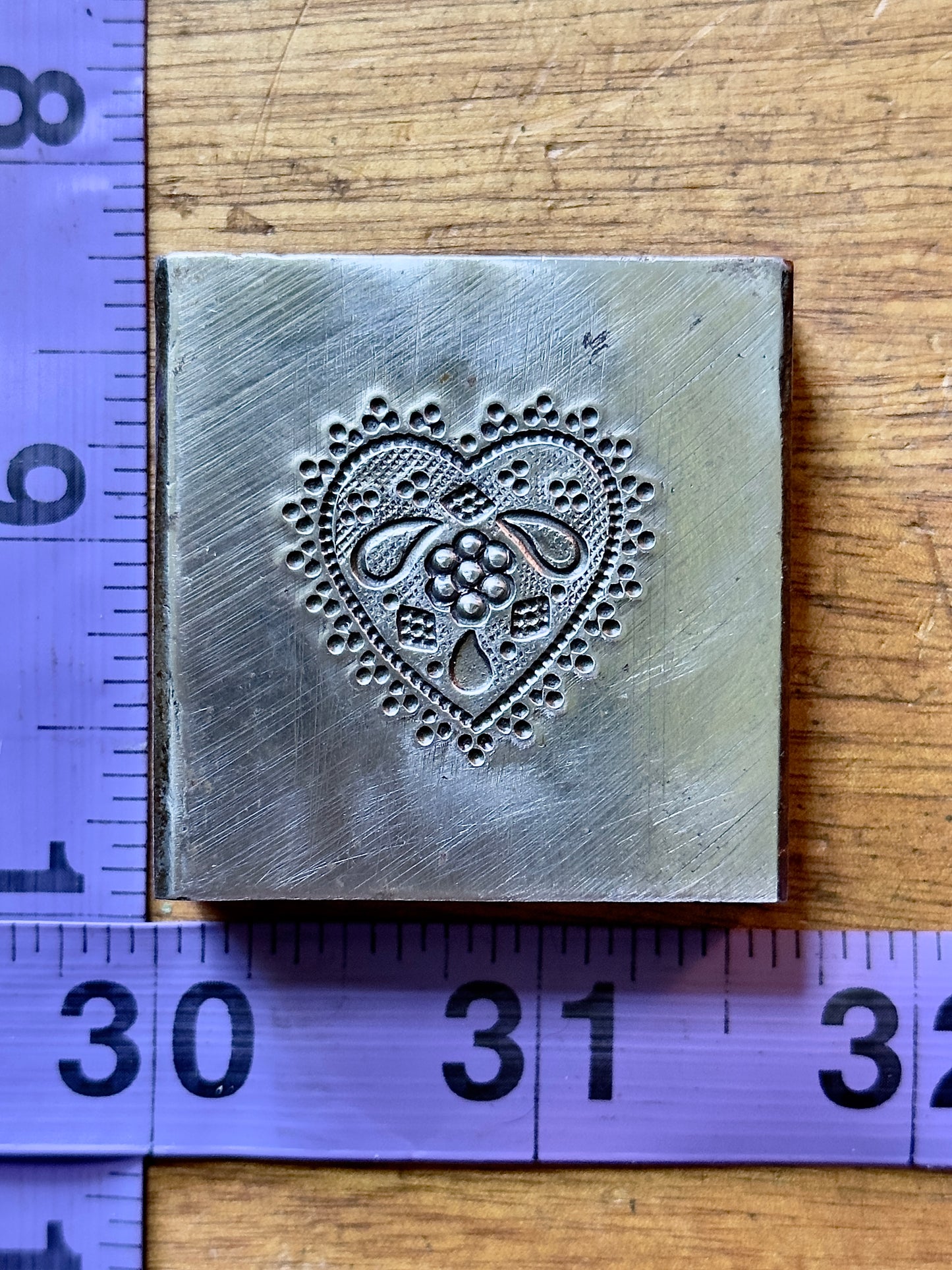 Simple heart shallow impression die