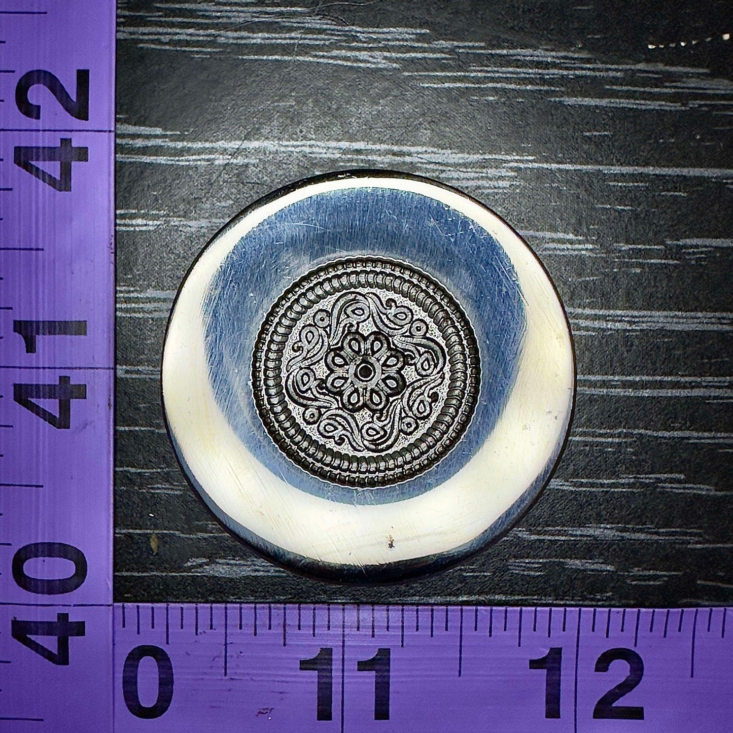 Fancy circle floral impression die