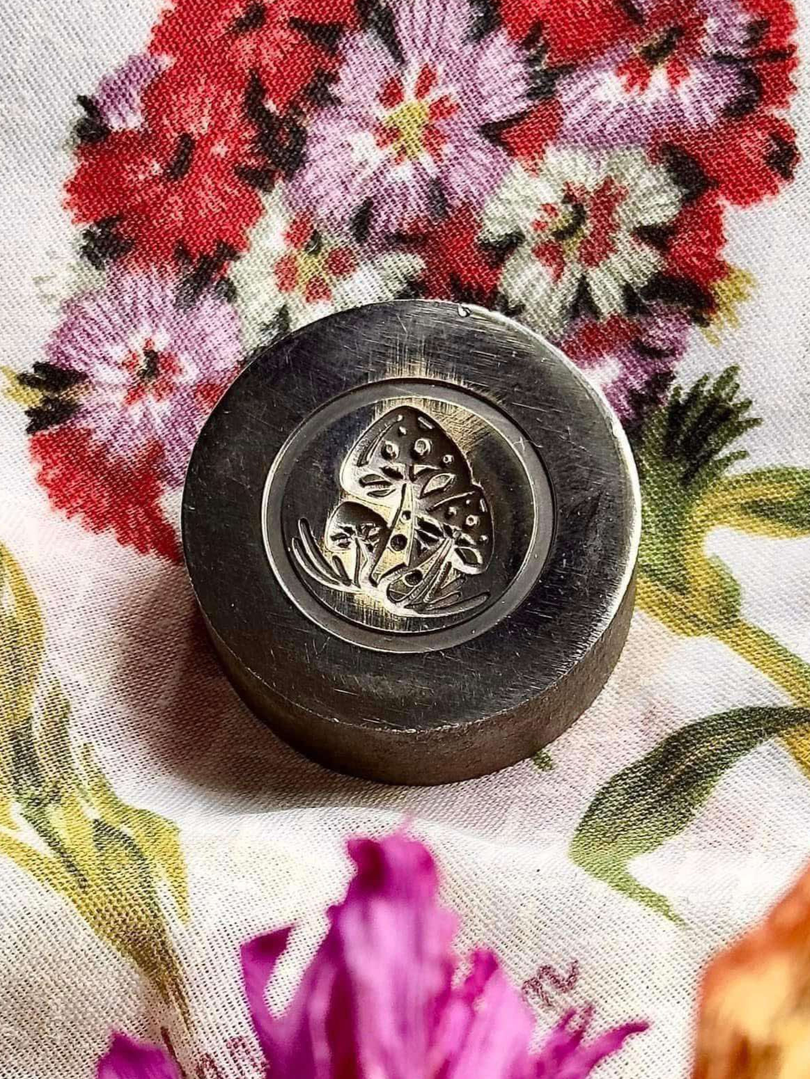Mushroom patch, poison bottle and haunted house impression die set