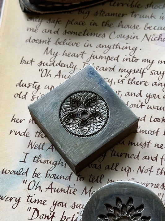 Fancy seed mandala flower circle impression die