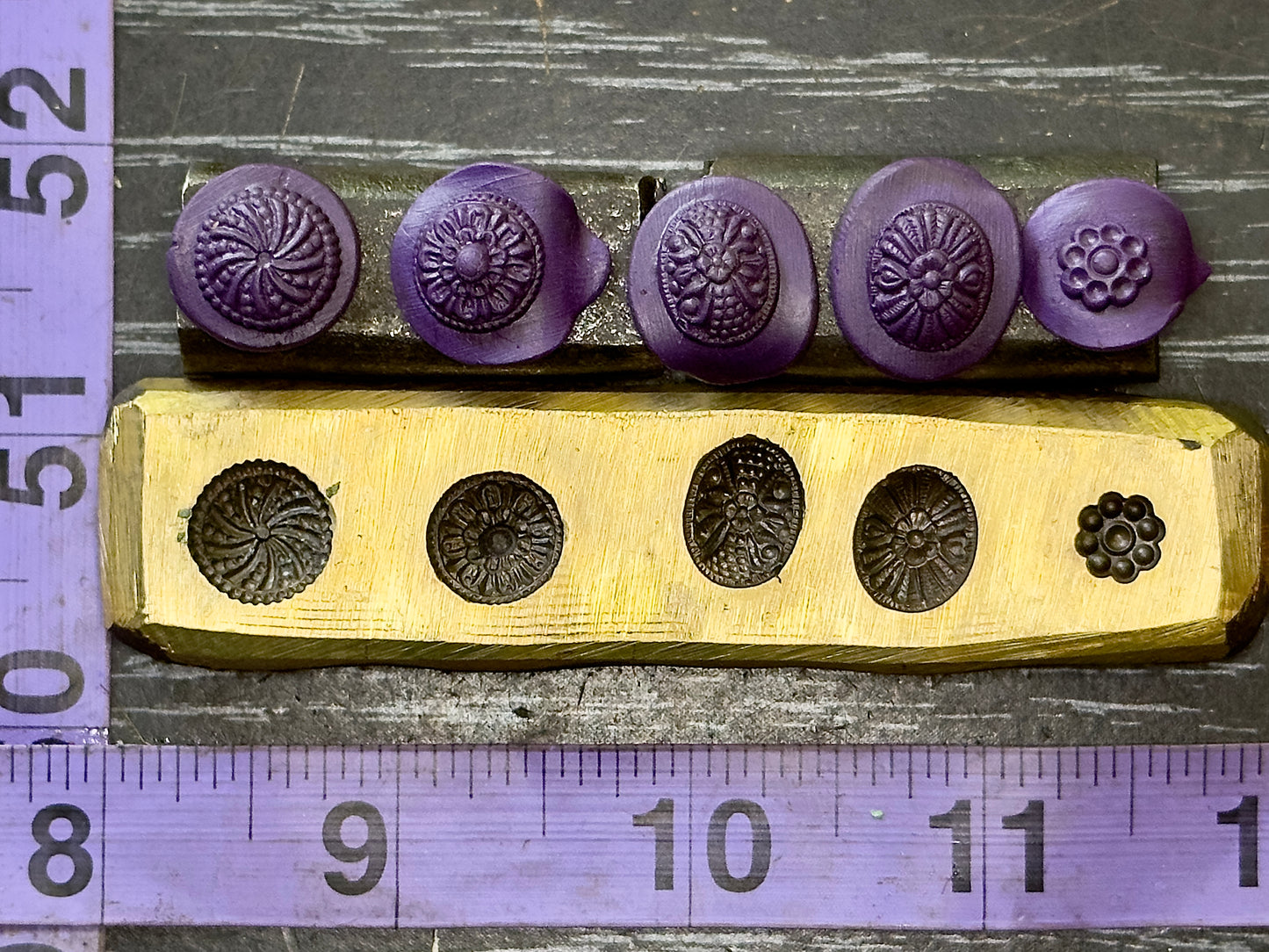 Floral and adornments 5 shot vintage bronze shot plate 113
