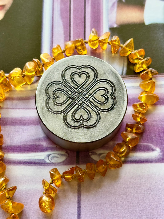 Quatre foil heart impression die