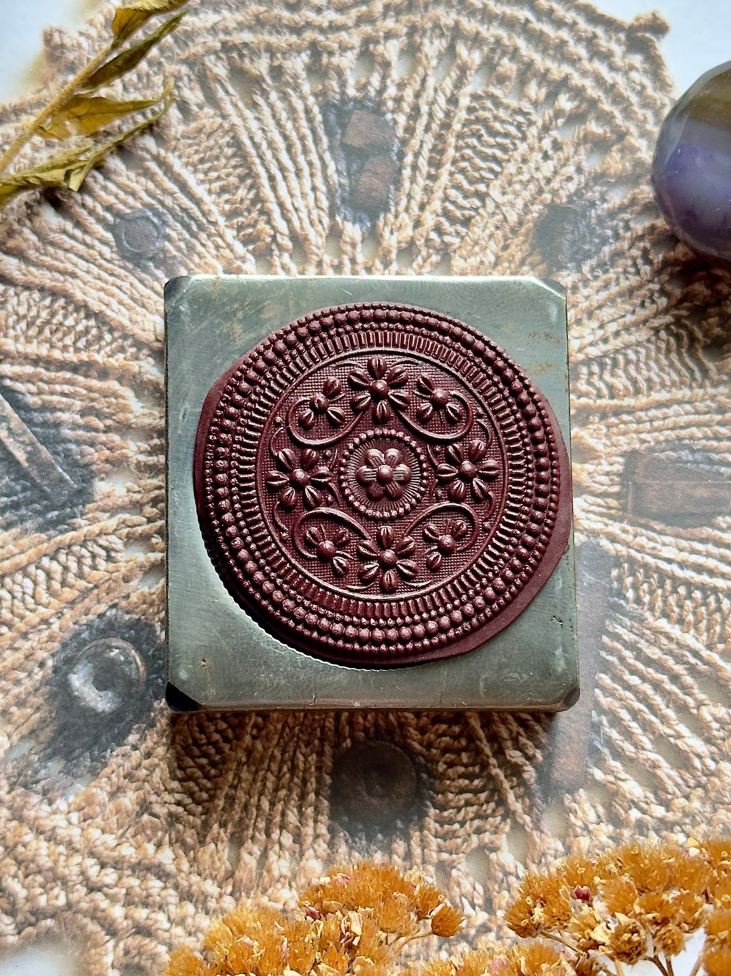 Statement Mandala impression die steel