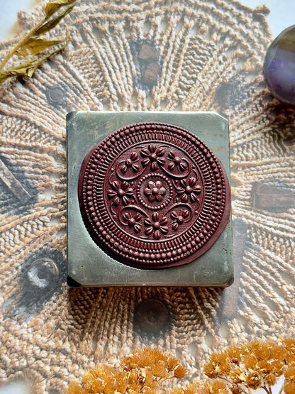 Statement Mandala impression die steel