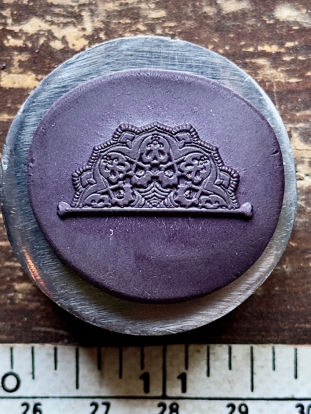 Spooky lace with skulls and tiny bats steel impression die