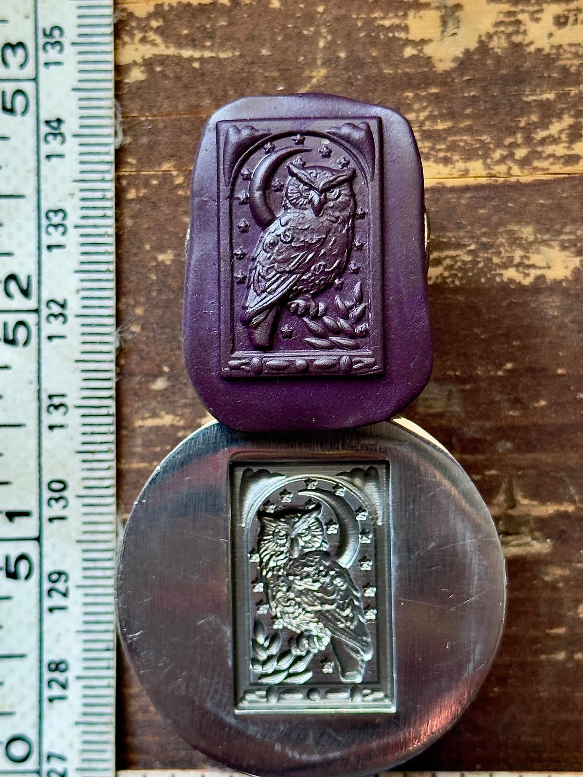 Owl with night scene impression die steel