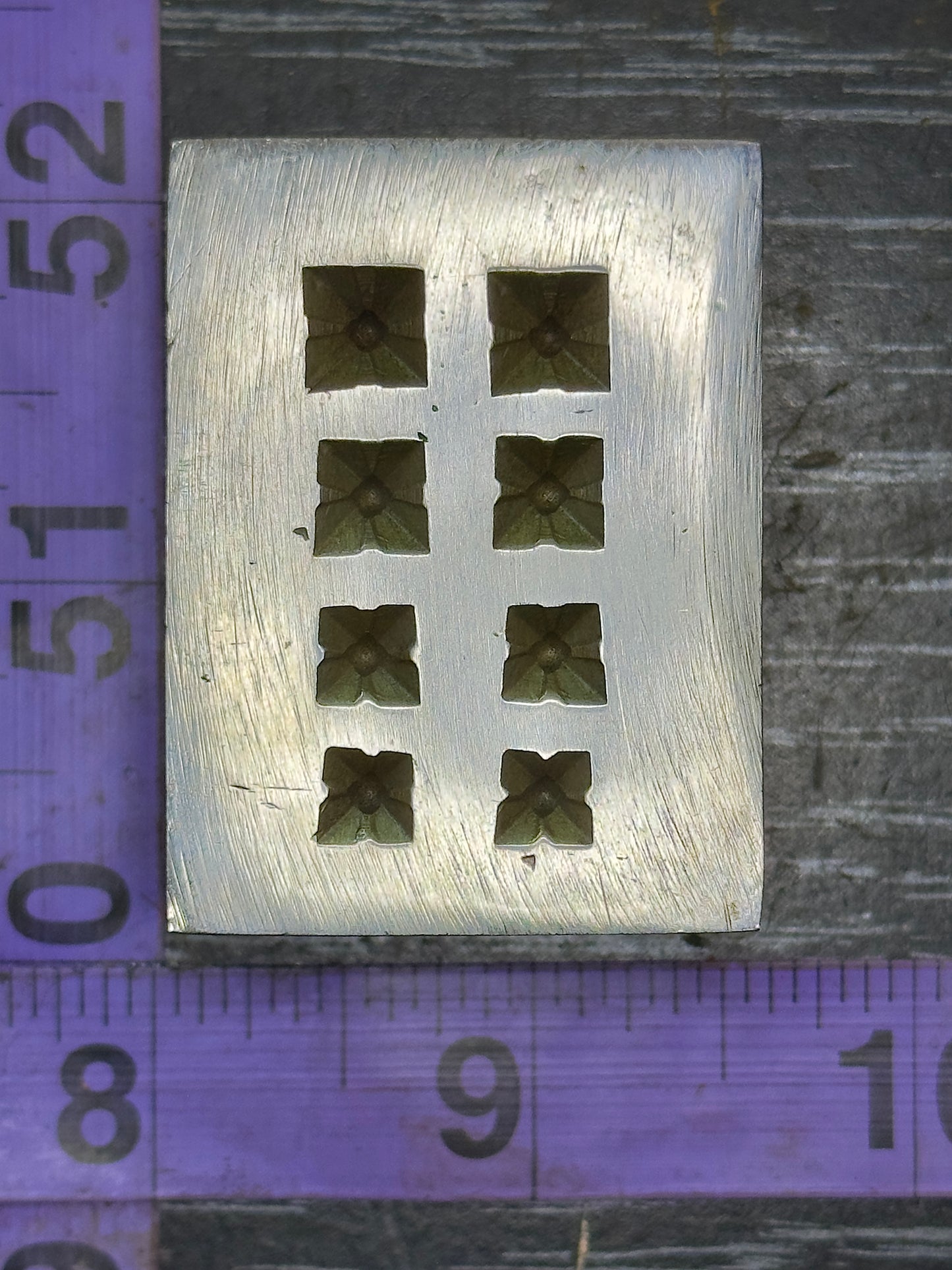 Pyramid style with four fluted points vintage steel shot plate