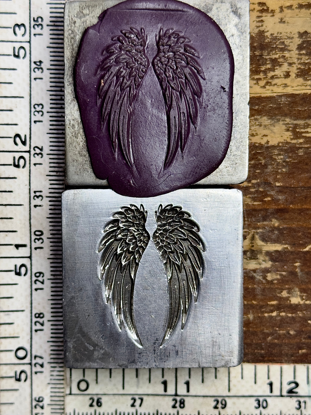 Wing set steel impression die