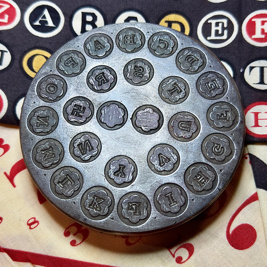 Alphabet vintage shot plate steel 6 leaf border