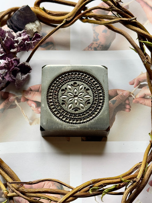 Statement Mandala impression die steel #2