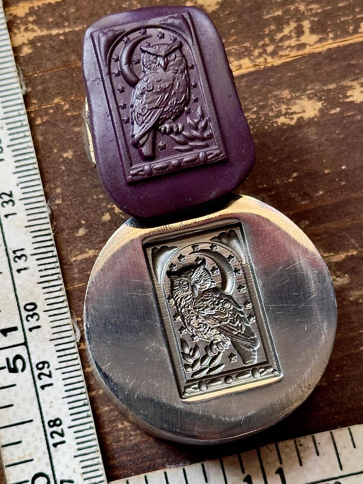 Owl with night scene impression die steel