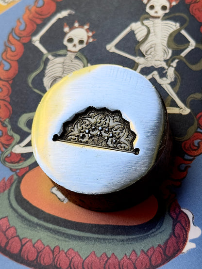 Spooky lace with skulls and tiny bats steel impression die