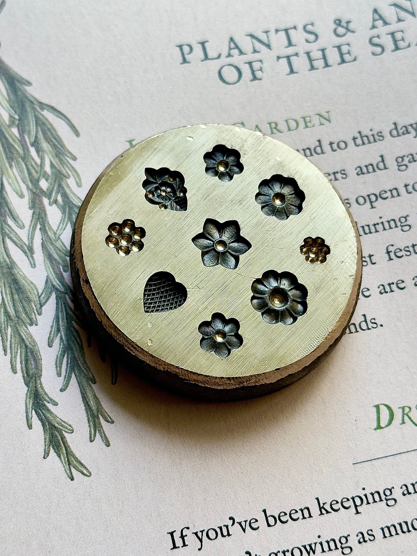 Little flowers and heart vintage bronze shot plate