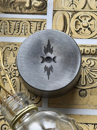 Triple moon steel impression die