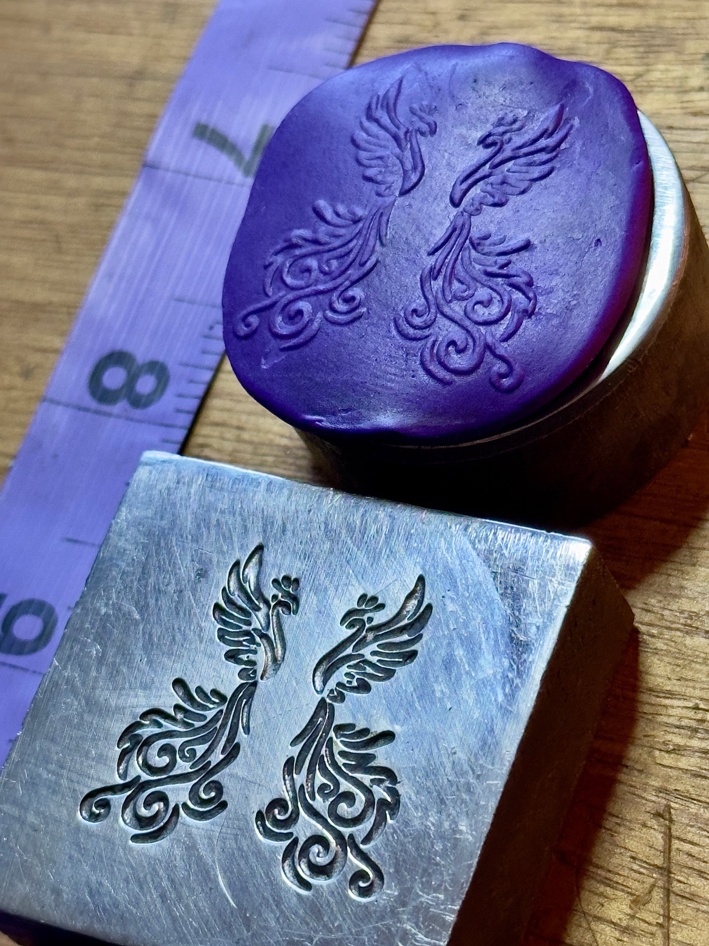 Mirrored peacocks steel impression die 61