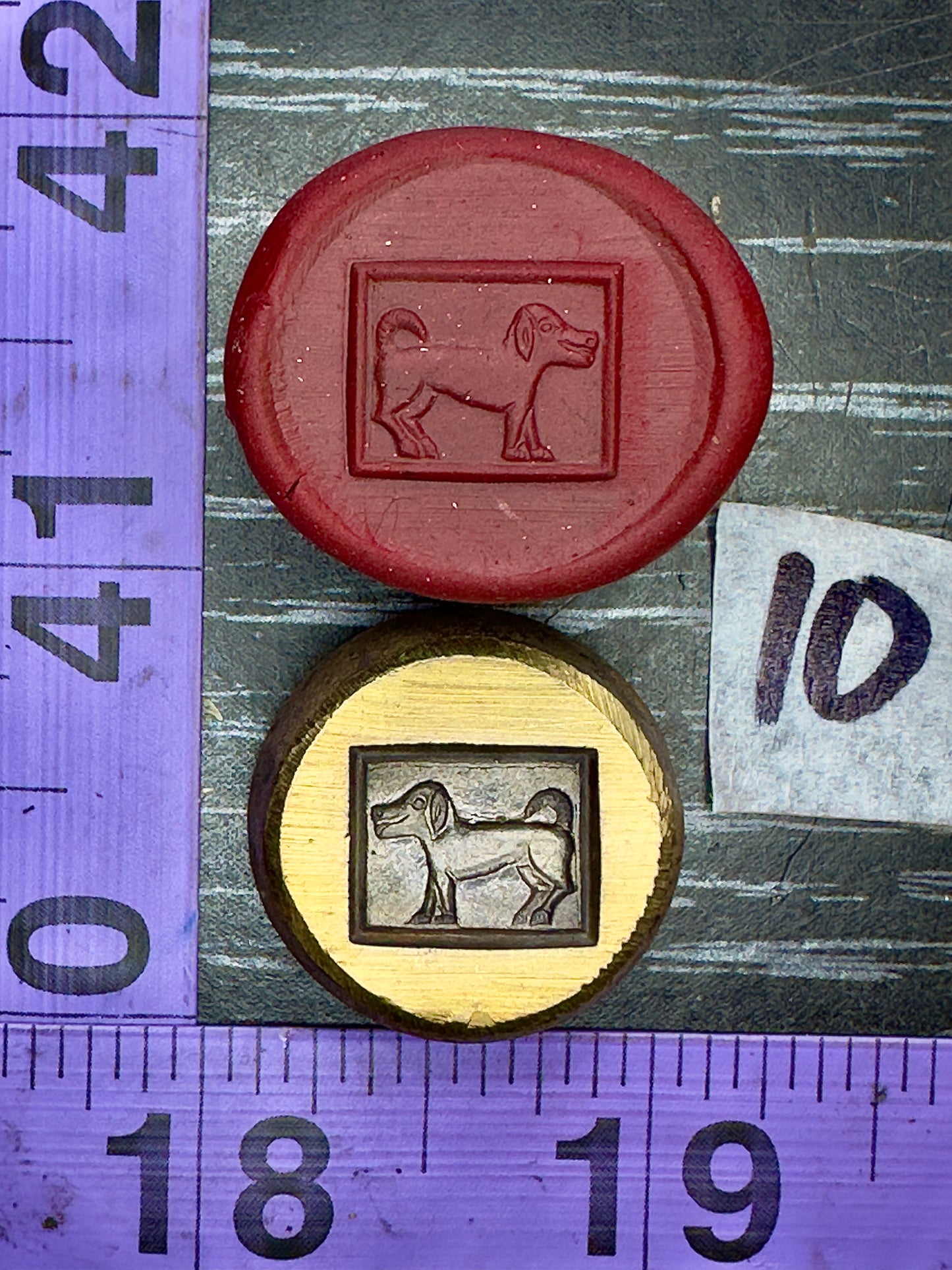 Dog in frame bronze impression die #10