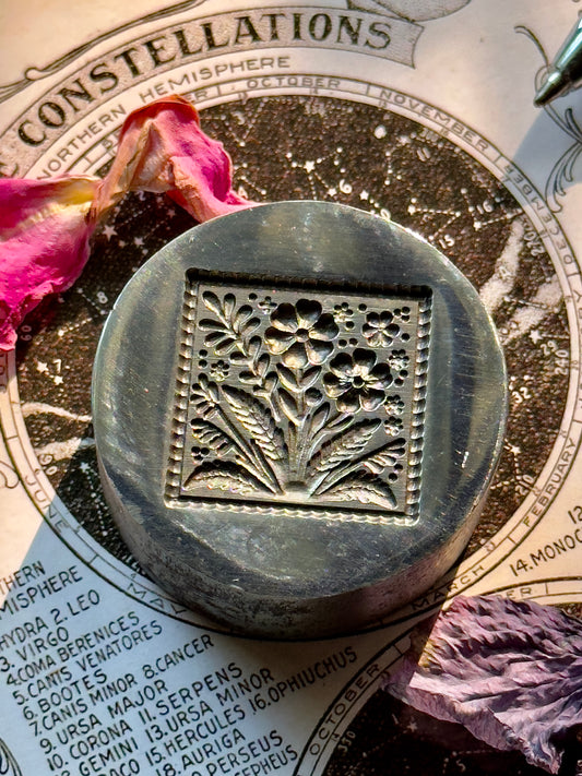 Little flower patch in frame impression die
