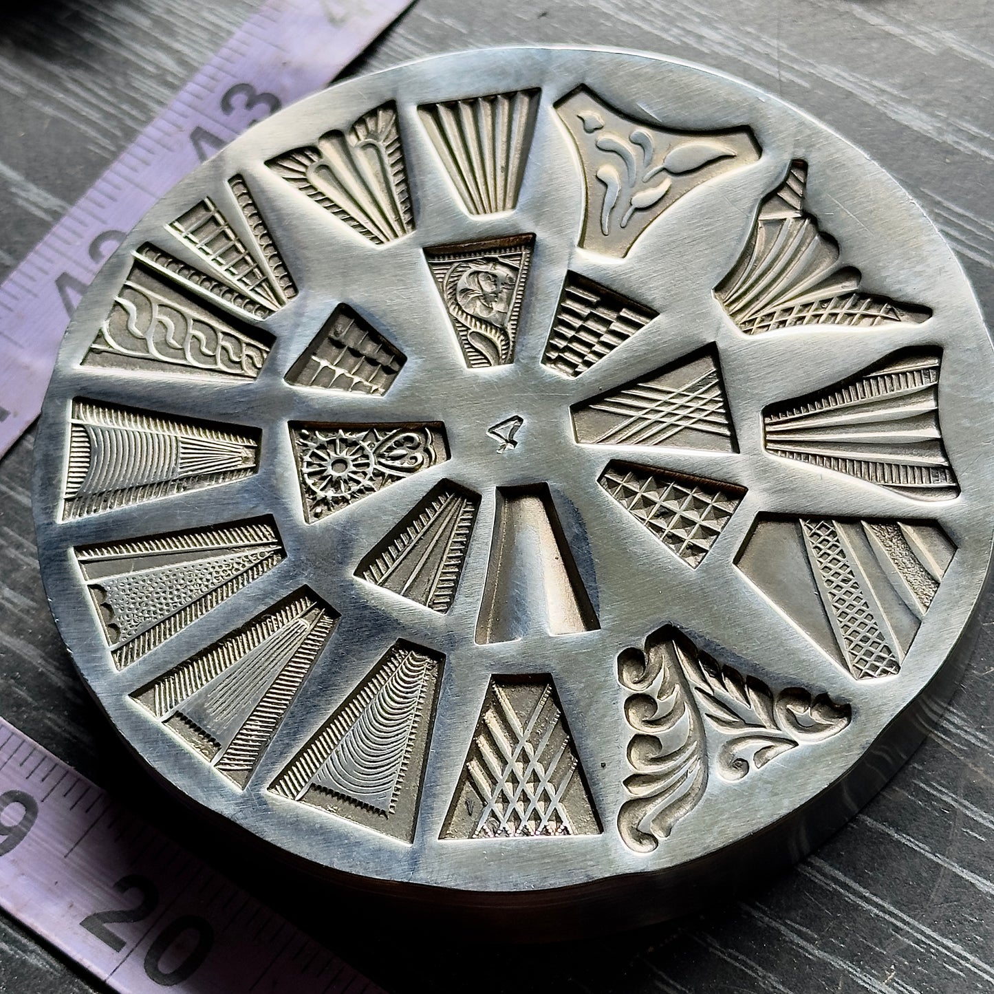 Art deco style plus whales tails shapes vintage shot plate steel #4