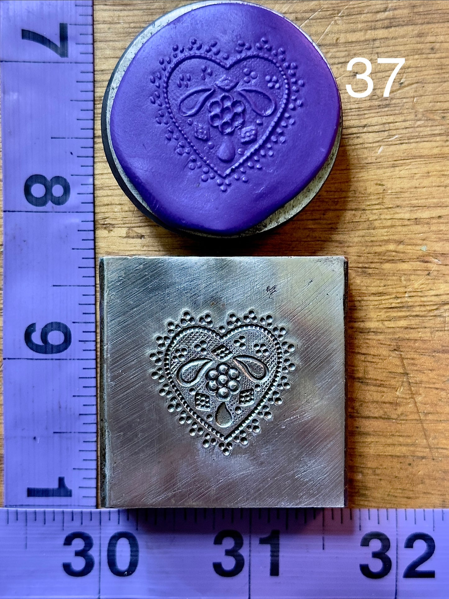Simple heart shallow impression die