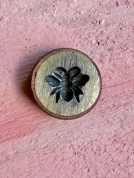 Bee bronze impression die