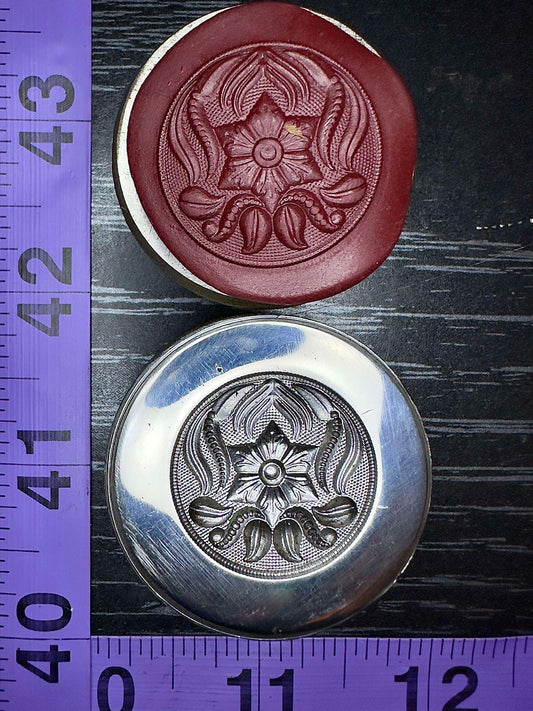 Circle die with David's star floral impression die