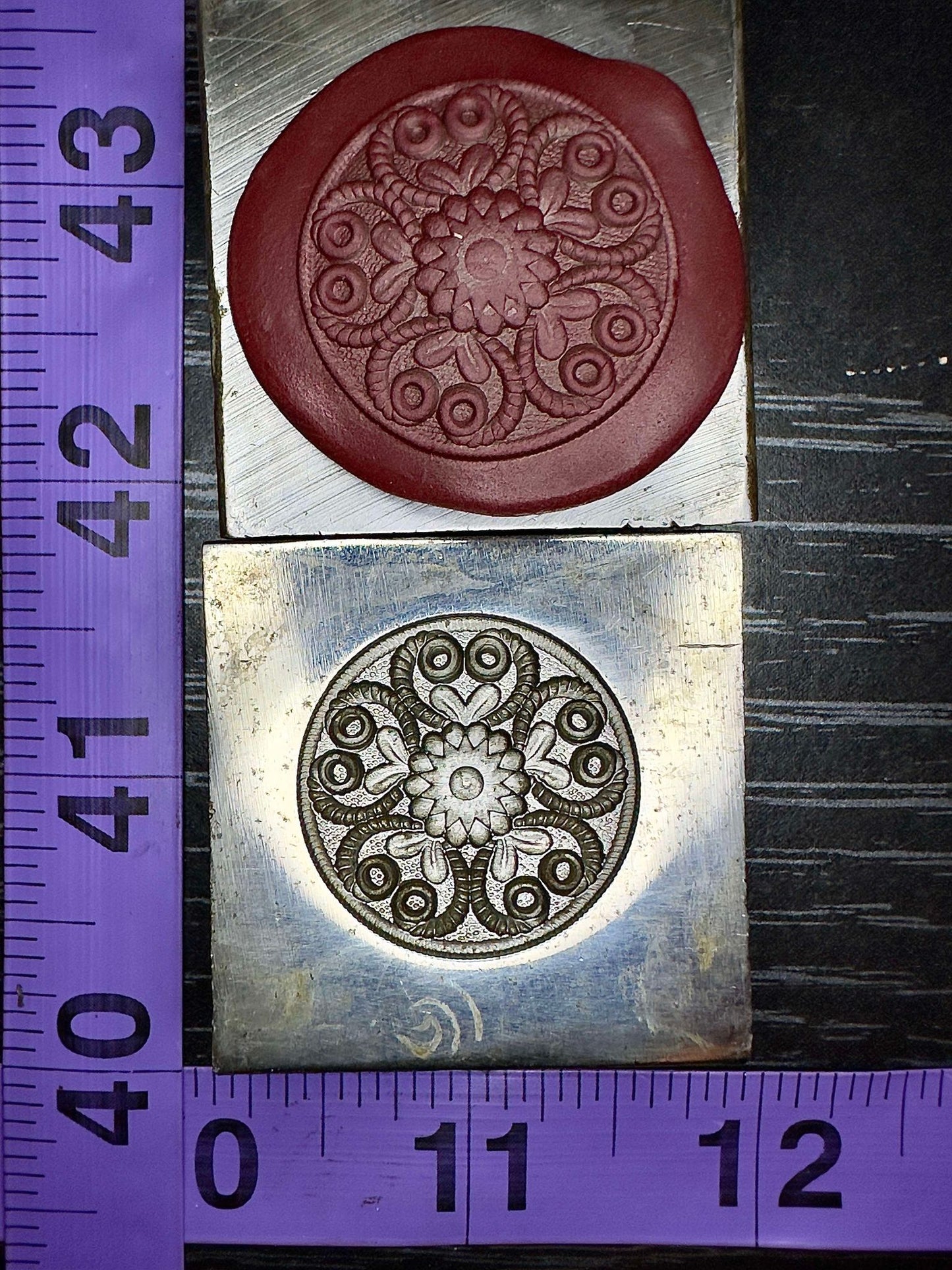 Fancy circle mandala impression die