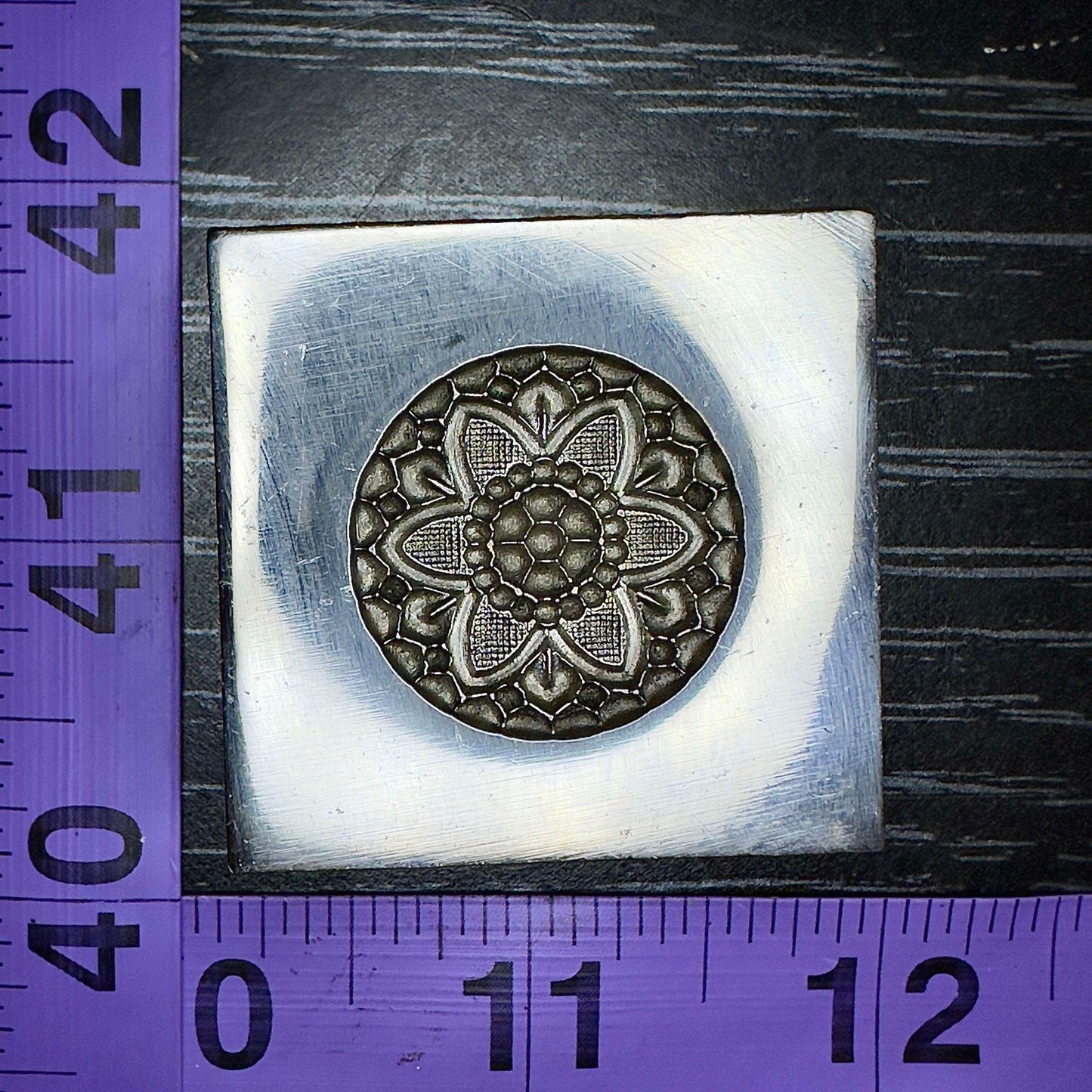 Mandala flower seed circle impression die