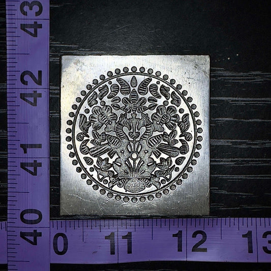 Mirrored peacocks circle floral impression die