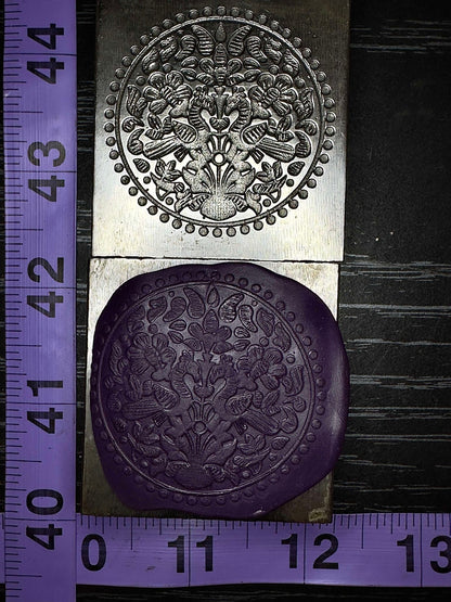 Mirrored peacocks circle floral impression die